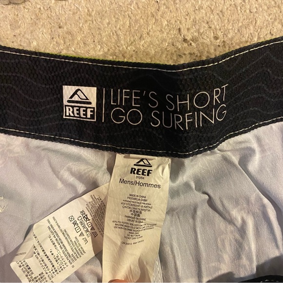 Reef Board Shorts Size 36 - Picture 5 of 5